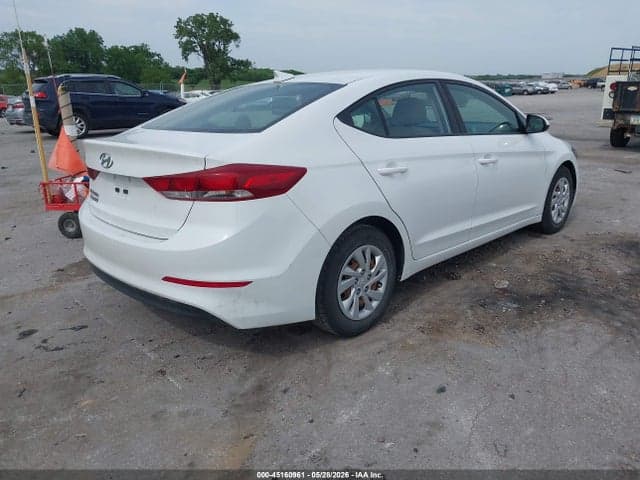 2017 HYUNDAI ELANTRA SE 4