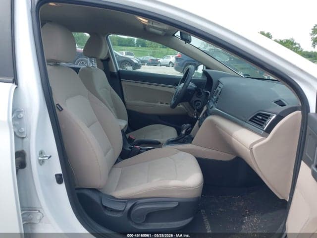 2017 HYUNDAI ELANTRA SE 5