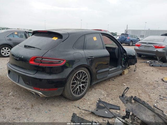 2015 PORSCHE MACAN S 4
