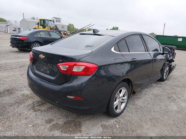 2017 CHEVROLET CRUZE LT AUTO 4
