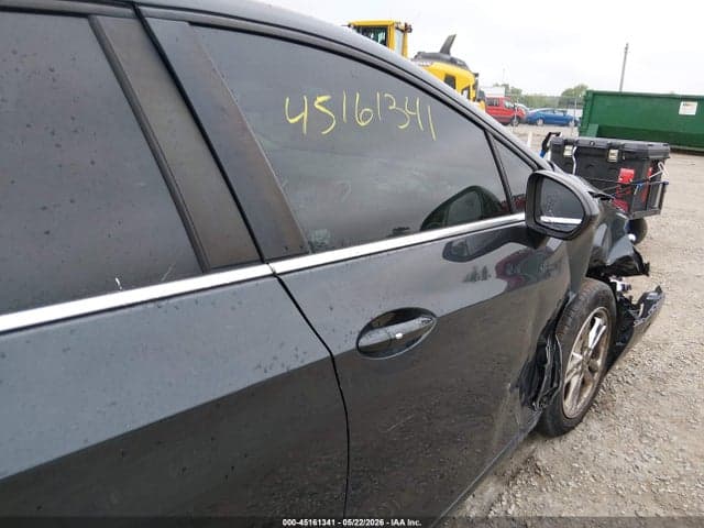 2017 CHEVROLET CRUZE LT AUTO 6