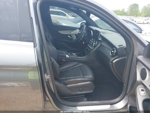 2019 MERCEDES-BENZ GLC 300 5