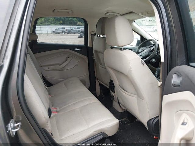 2017 FORD ESCAPE SE 8