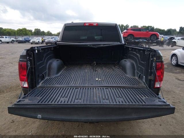 2016 RAM 1500 ST 18