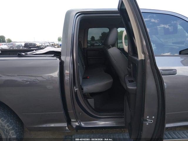 2016 RAM 1500 ST 8