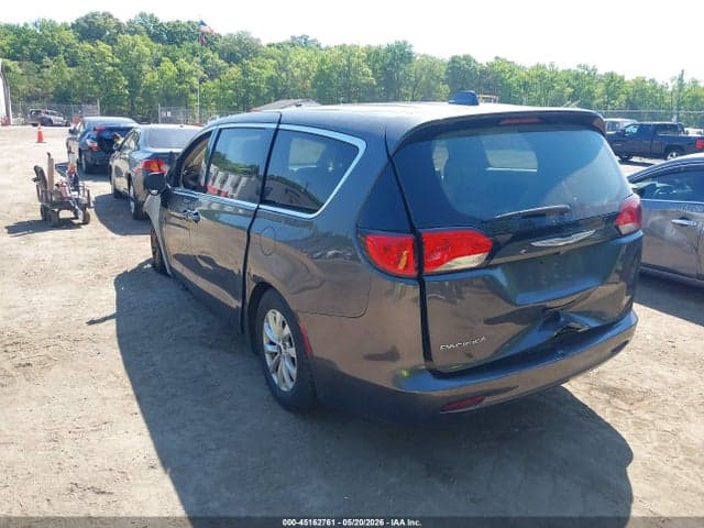 2017 CHRYSLER PACIFICA TOURING 3