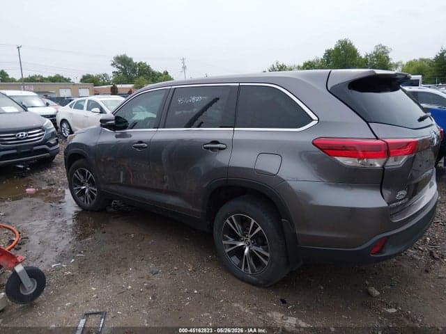2019 TOYOTA HIGHLANDER LE 3