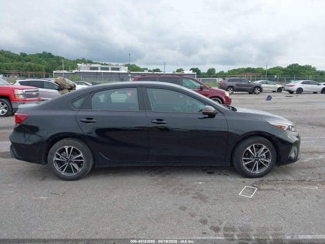 2024 KIA FORTE LXS 13