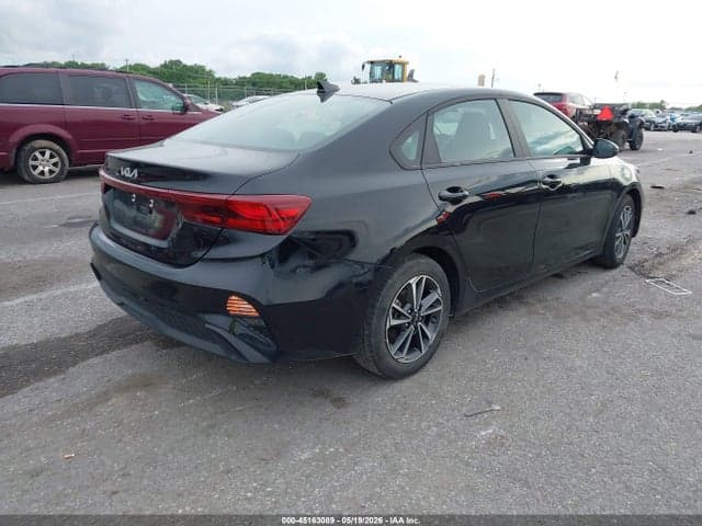 2024 KIA FORTE LXS 4