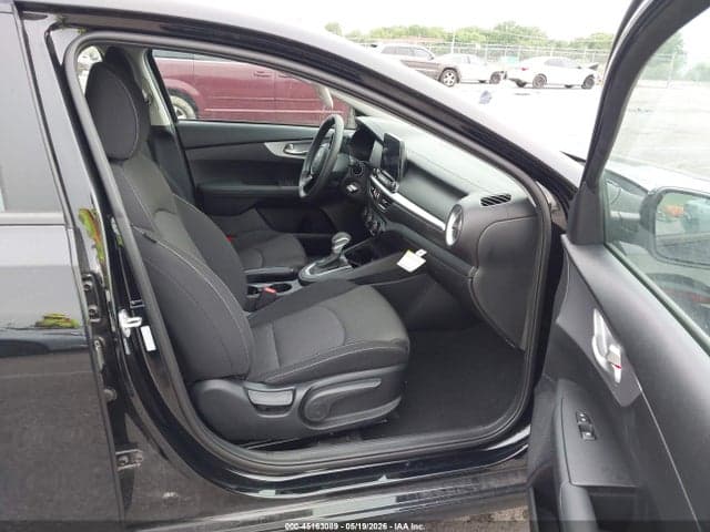2024 KIA FORTE LXS 5