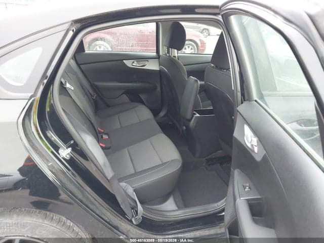 2024 KIA FORTE LXS 8