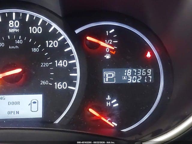 2017 NISSAN QUEST SV 16