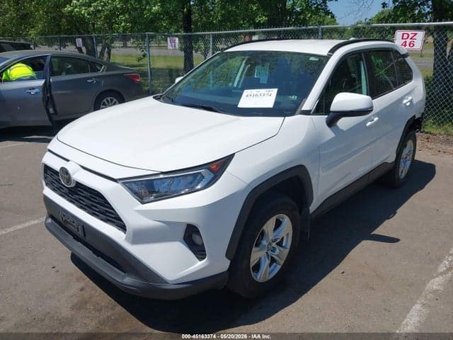 2020 TOYOTA RAV4 XLE 2