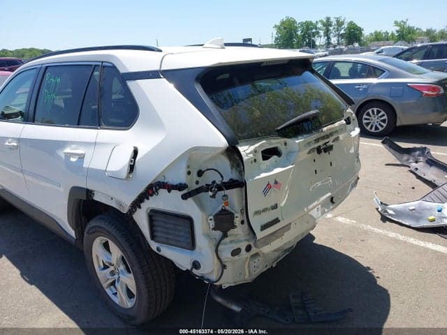 2020 TOYOTA RAV4 XLE 6