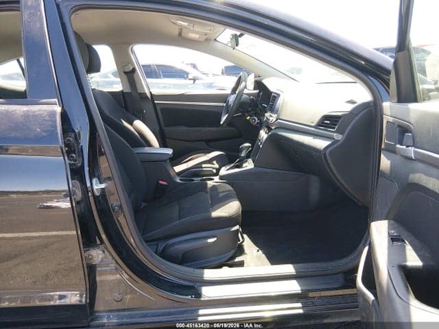 2019 HYUNDAI ELANTRA SEL 5