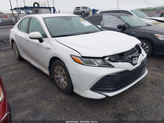 2020 TOYOTA CAMRY LE HYBRID 1