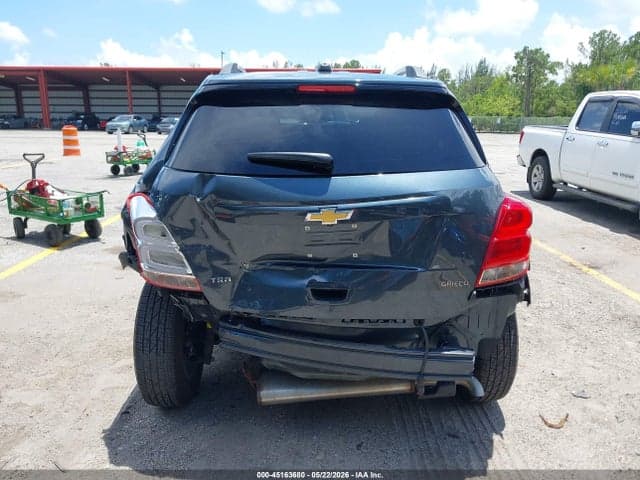 2022 CHEVROLET TRAX FWD LT 17