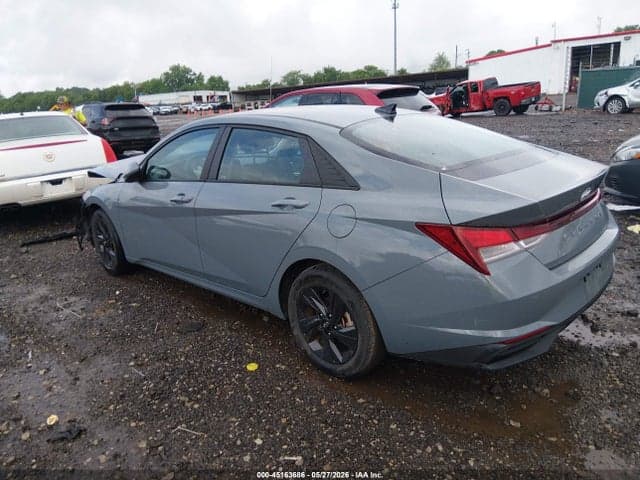 2021 HYUNDAI ELANTRA SEL 3