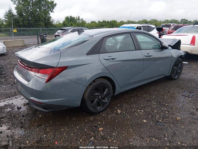 2021 HYUNDAI ELANTRA SEL 4