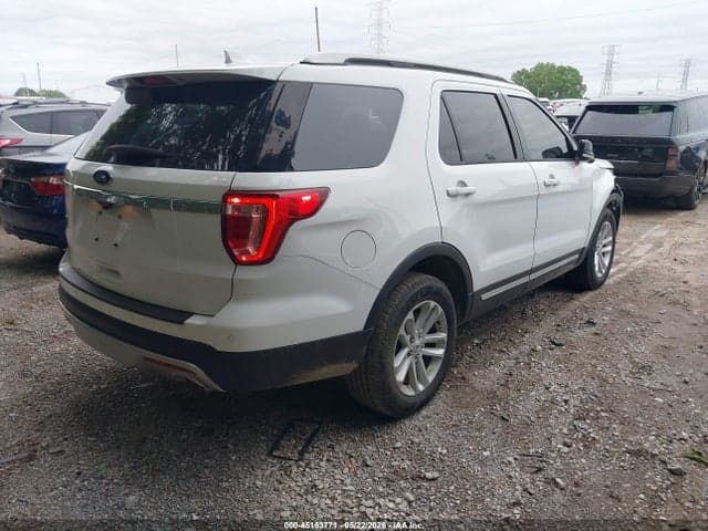 2017 FORD EXPLORER XLT 4