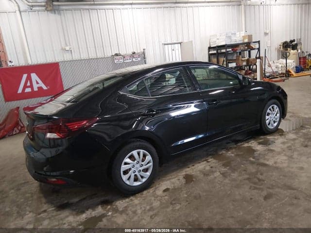 2020 HYUNDAI ELANTRA SE 4