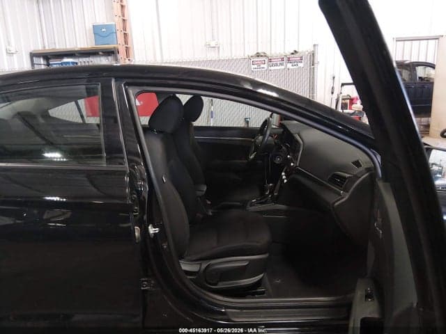 2020 HYUNDAI ELANTRA SE 5