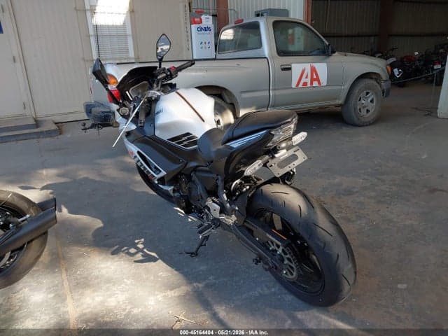 2026 KAWASAKI EX650 P 3