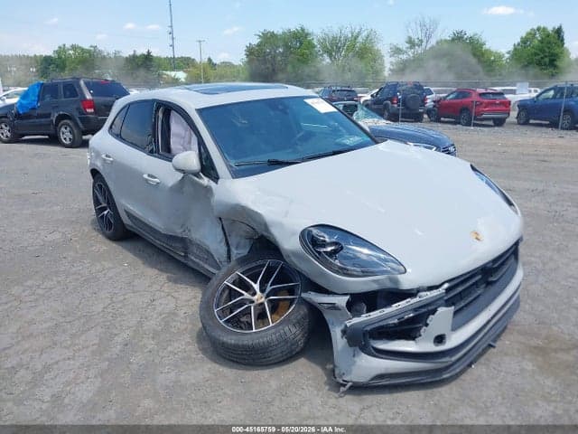 2025 PORSCHE MACAN T