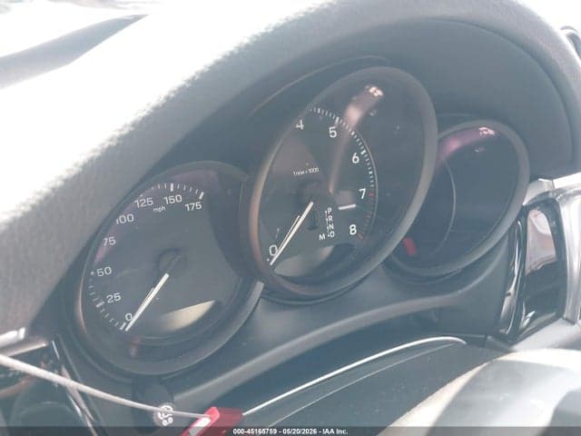 2025 PORSCHE MACAN T 8