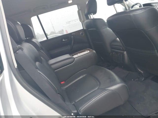 2017 INFINITI QX80 9