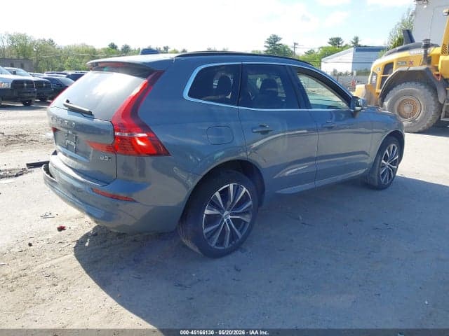2022 VOLVO XC60 B5 MOMENTUM 4