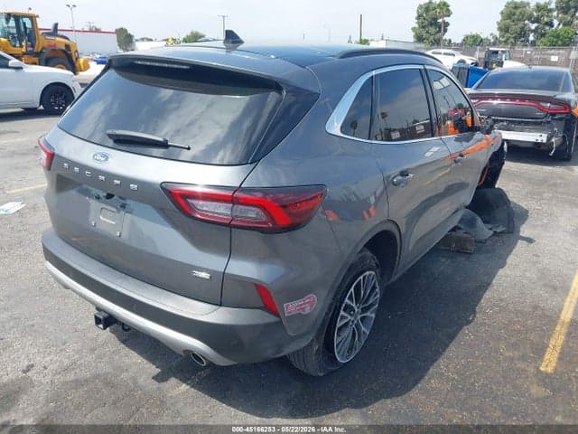 2023 FORD ESCAPE PHEV 4