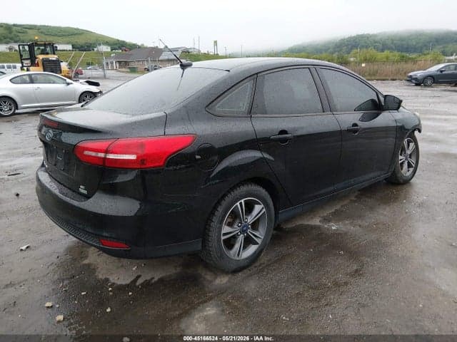 2017 FORD FOCUS SE 4