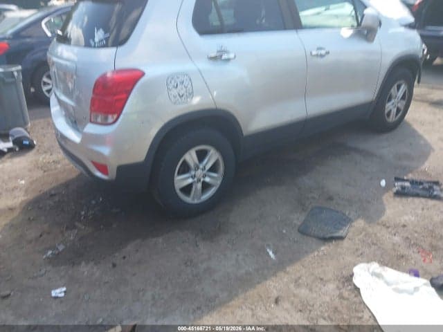 2017 CHEVROLET TRAX LT 4