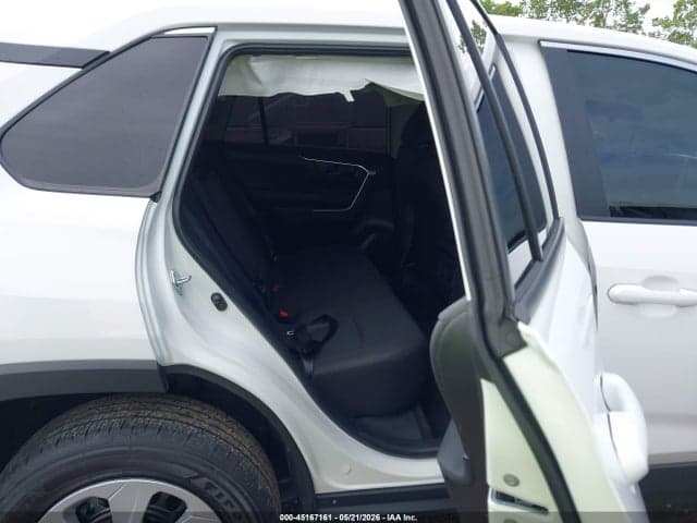 2025 TOYOTA RAV4 LE 8