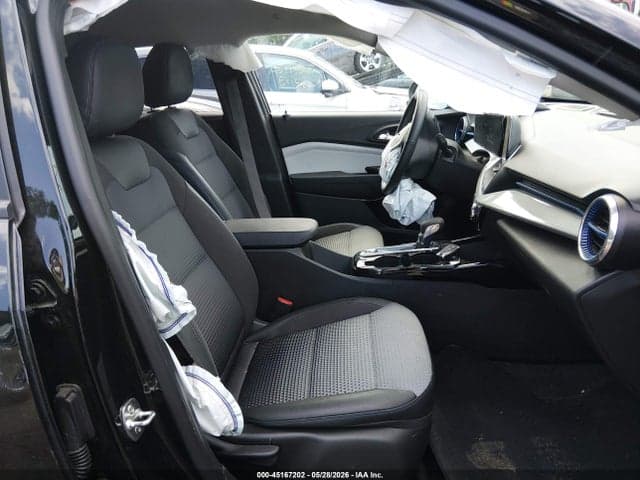 2025 CHEVROLET TRAX FWD LT 5