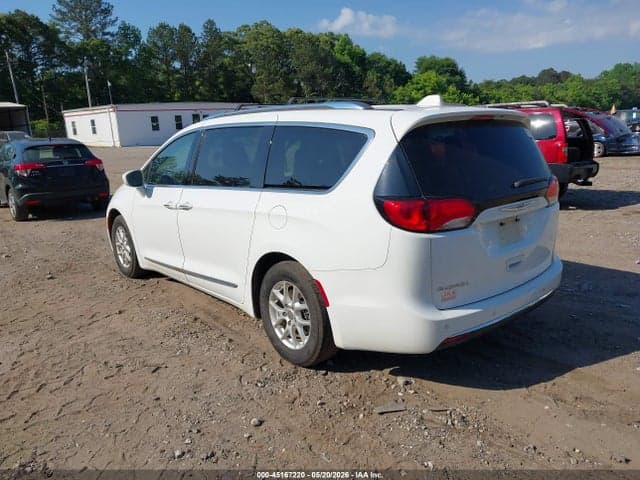 2020 CHRYSLER PACIFICA TOURING L 3