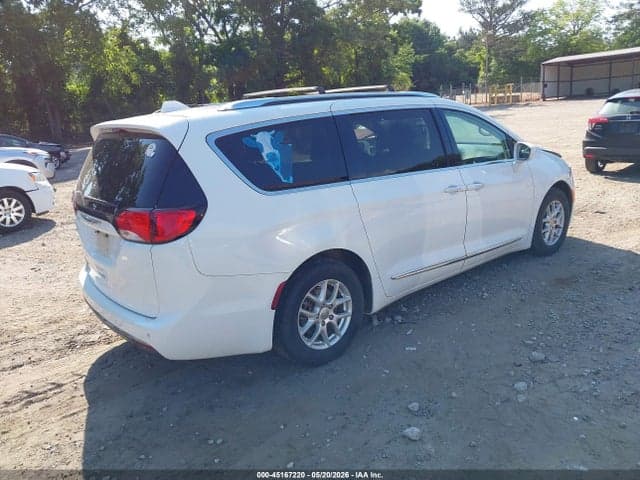 2020 CHRYSLER PACIFICA TOURING L 4
