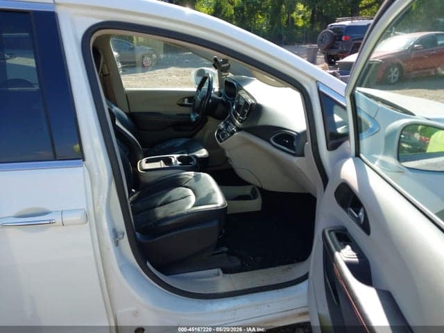 2020 CHRYSLER PACIFICA TOURING L 5