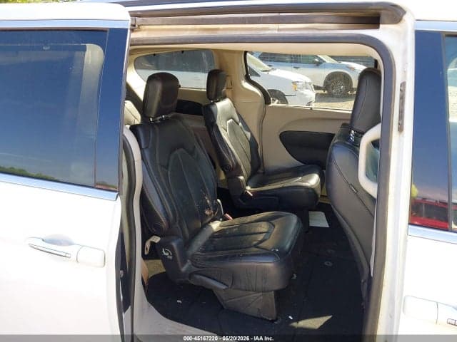 2020 CHRYSLER PACIFICA TOURING L 8
