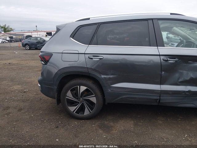 2025 VOLKSWAGEN TAOS 1.5T SE 6