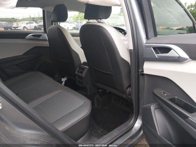 2025 VOLKSWAGEN TAOS 1.5T SE 8