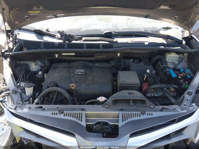2019 TOYOTA SIENNA XLE 8 PASSENGER 10
