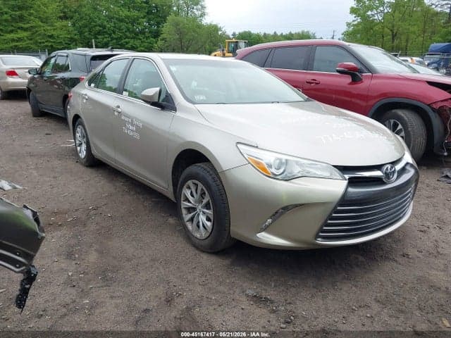2017 TOYOTA CAMRY LE - 1