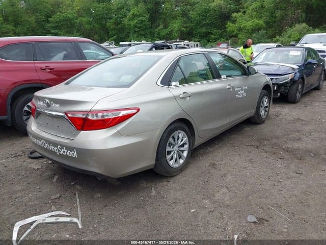 2017 TOYOTA CAMRY LE 4