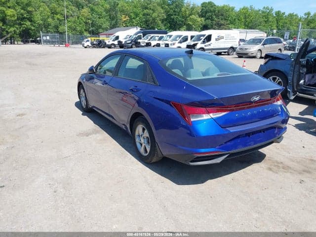 2023 HYUNDAI ELANTRA SE 3