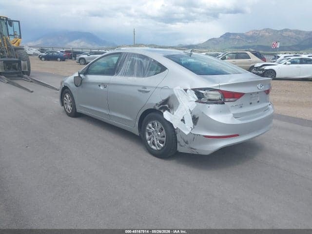 2017 HYUNDAI ELANTRA SE 3