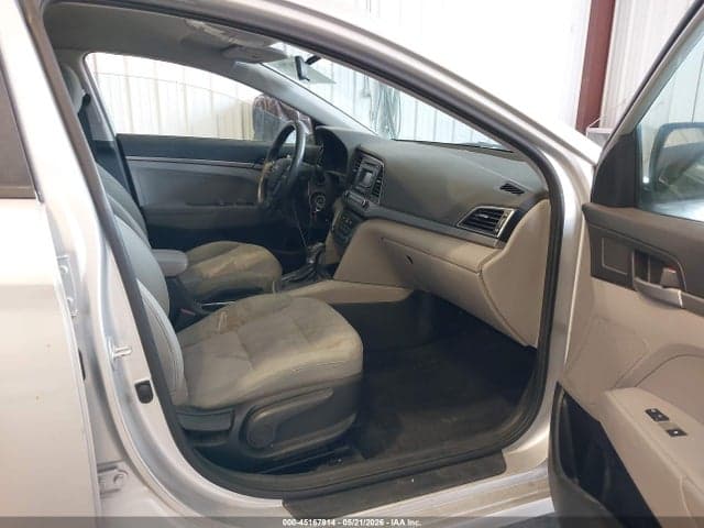 2017 HYUNDAI ELANTRA SE 5