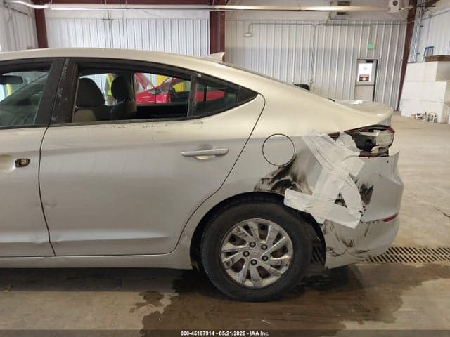 2017 HYUNDAI ELANTRA SE 6