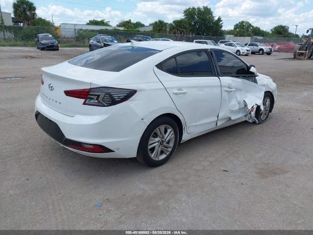 2020 HYUNDAI ELANTRA SEL 4